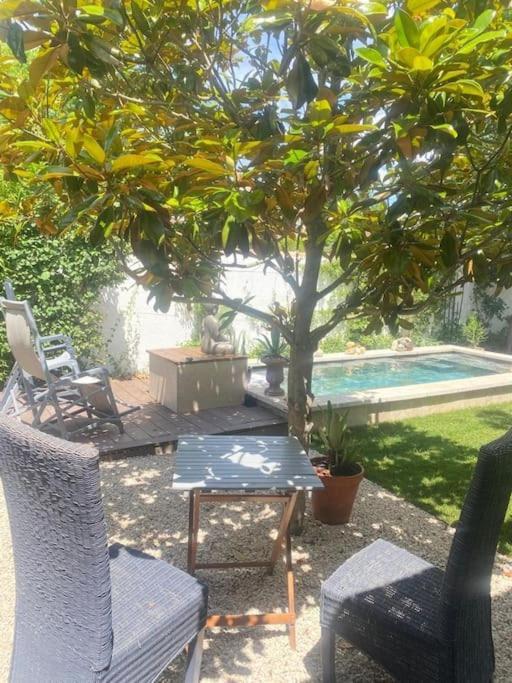 شقة A Lombre Du Magnolia LʼIsle-sur-la-Sorgue المظهر الخارجي الصورة