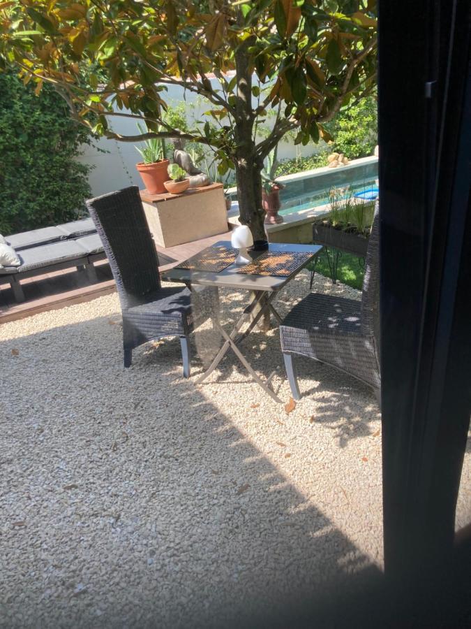 شقة A Lombre Du Magnolia LʼIsle-sur-la-Sorgue المظهر الخارجي الصورة